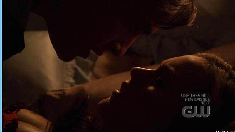 Sexiest Scenes of Blair Waldorf from Gossip Girl. Sexy, bed, brunette. 665411