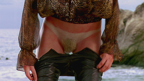 Malin Åkerman in The Heartbreak Kid (2007) Sexy Beach Bush Close Up 682767