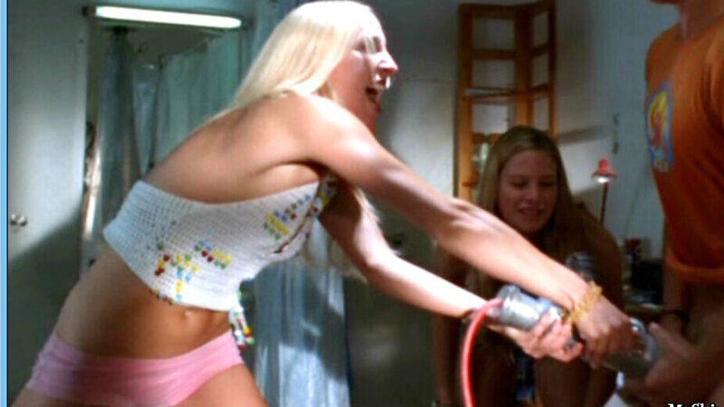 Sexiest Scenes of Walli from Pura vida Ibiza. Sexy, SFW, blonde. 609809