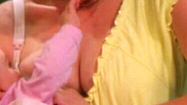 Sexiest Scenes of Naomi from Two and a Half Men. Sexy, blonde, breastfeeding. 659765