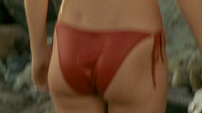 Sexiest Mélanie Scenes. Bikini, butt close-up, red bikini. 644476
