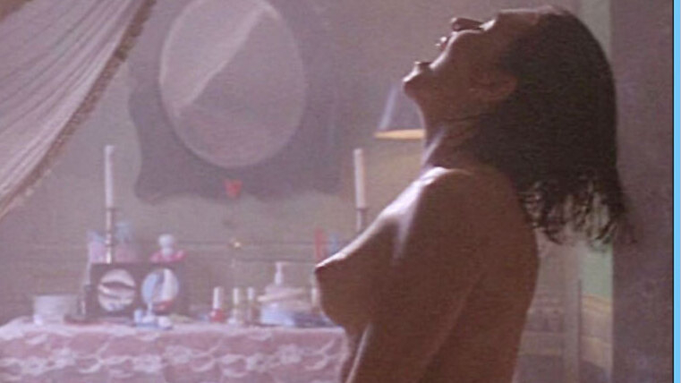 Ana Luisa Pardo Nude in Gunmen. Breasts, black skirt, couple in bed. 614980