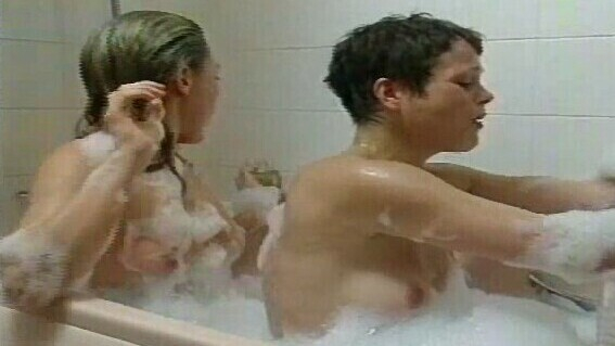Tracie Bennett Naked as Norma. Breasts, bathtub, brunette. 687243