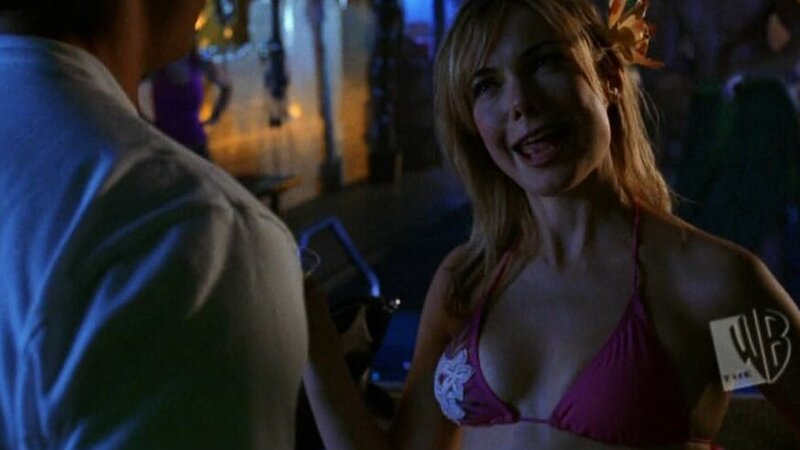 Sexiest Amanda Walsh Scene in Smallville. Bikini, SFW, bar. 658111