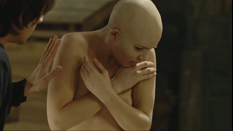 Dren from Splice Naked. Breasts, alien, arms covering breasts. 689411