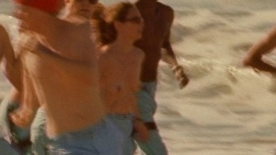 Robyn Cohen Nude as Anne-Marie Sakowitz. Breasts, beach, blue pants. 740450