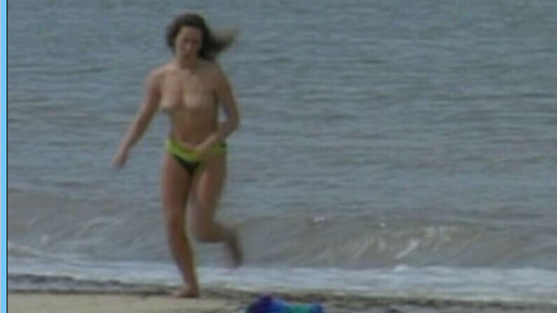 Suzan Crowley Naked as Hilary Robarts. Breasts, beach, brunette. 662367