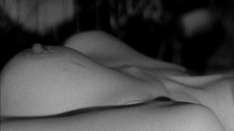 Cherie Winters Nude in All the Sins of Sodom. Breasts, black and white, laying on back. 820486