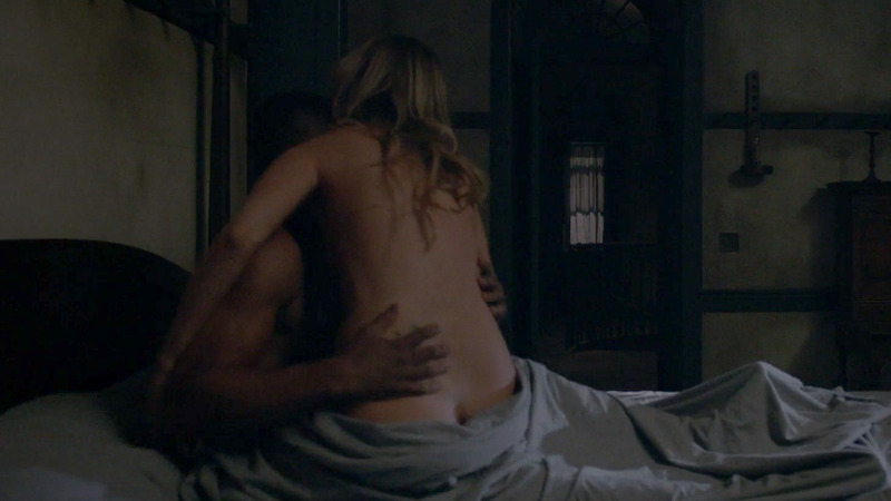 Sarah Paulson Nude as Tuberculosis Karen / Mamie Eisenhower. Butt, Sexy, SFW, bedroom. 798320