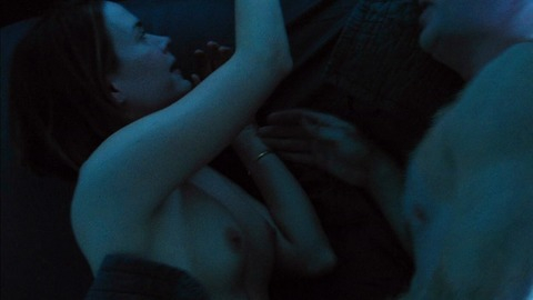 Kate Haber from The Runner Naked. Breasts, brunette, couple. 772985