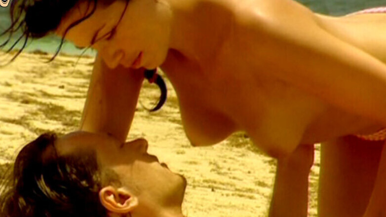 NA from Les tropiques de l'amour Naked. Breasts, beach, bending over. 663539