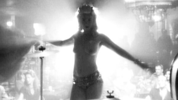 Robin Weigert Nude in The Good German. Breasts, black and white, blonde. 639292