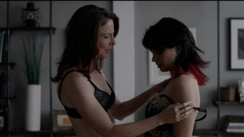 Robin Weigert in Concussion (2013) Underwear Lesbian Black Bra Black Hair 729890