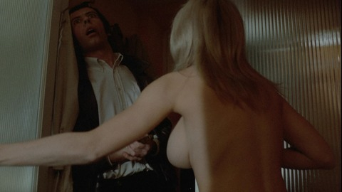 Luan Peters in The Flesh and Blood Show (1972) Sexy Blonde Sexy 766023