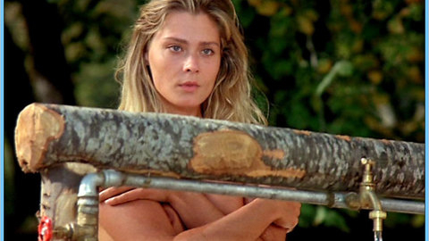 Isabel Russinova in Noi uomini duri (1987) Breasts Arms Covering Breasts Blonde 624208