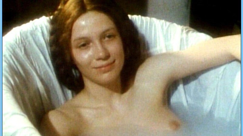 Clémentine Amouroux Nude as Young Colette. Breasts, bathtub, cloudy water. 663200