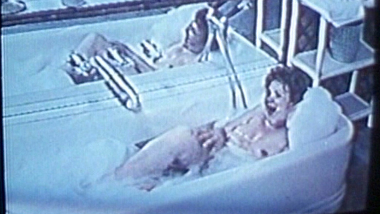 Sacha Darwin Nude as Margie MacDonald. Breasts, bathtub, left breast. 624170