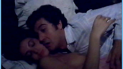 Nudes of Carola from Los Bingueros. Breasts, couple in bed, kissing. 627744