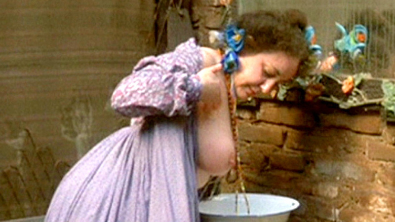Fiorella Masselli Naked in Flesh for Frankenstein. Breasts, beaded necklace, big breasts. 565189