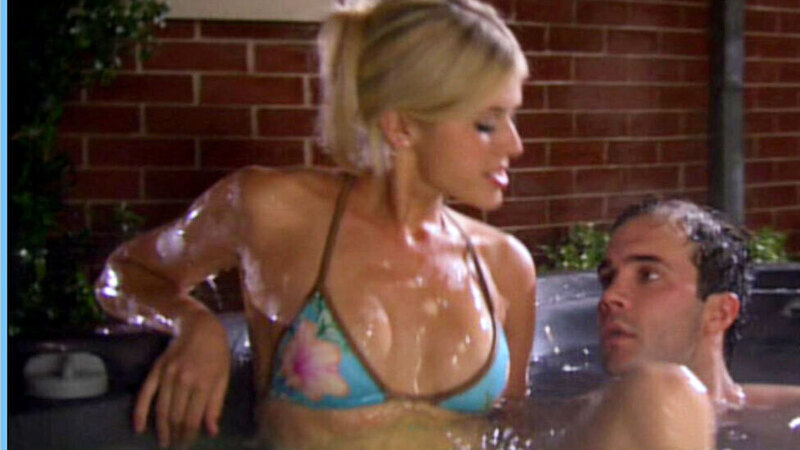 Sexiest Sarah Wright Scene in The Loop. Bikini, SFW, blonde. 663409