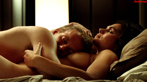 Anna Drijver Naked in Komt een vrouw bij de dokter. Breasts, brunette, couple in bed. 694039