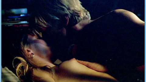 Saskia Troccoli in Feestje (2004) Breasts Breasts Kissing 627184