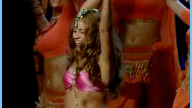 Sexiest Shakira Scene in MTV Video Music Awards. Sexy, SFW, belly chain. 657859