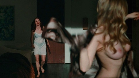Amanda Seyfried in Chloe (2010) Breasts Breasts Brunette 685857
