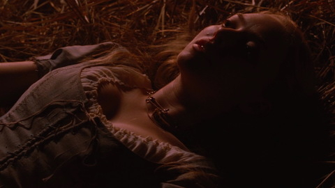 Amanda Seyfried in Red Riding Hood (2011) Sexy Blonde Cleavage 730259