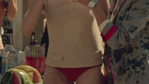 Amanda Seyfried in While We're Young (2014) Bikini Bikini Blonde 769191