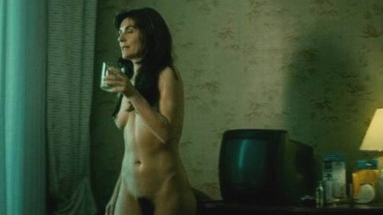 Adriana from Amor en defensa propia Naked. Breasts, Bush, back exposed, black hair. 639245