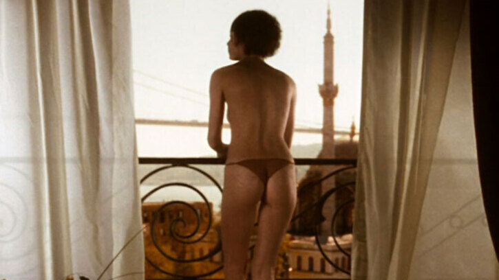 Hitman's Sexiest Scenes with Olga Kurylenko. Thong, Underwear, back exposed, sideboob. 648804