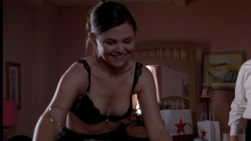 Sexiest Scenes of Margene Henrickson from Big Love. Underwear, SFW, black bra. 668849