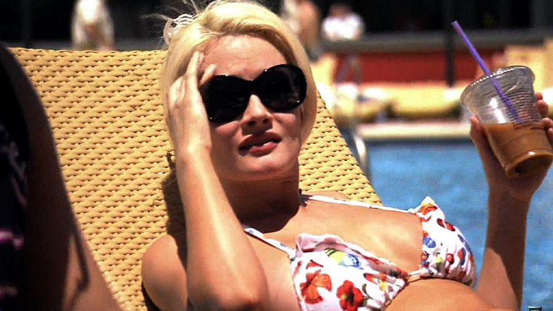 Sexiest Scenes of Herself from Holly's World. Bikini, SFW, blonde. 687053