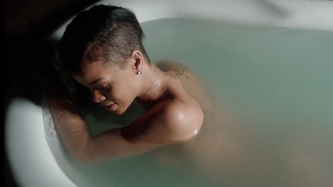 Rihanna in Stay (2013) Sexy Bathtub Black 721766