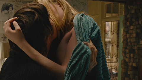 Evan Rachel Wood in Across the Universe (2007) Sexy Couple Kissing 690897