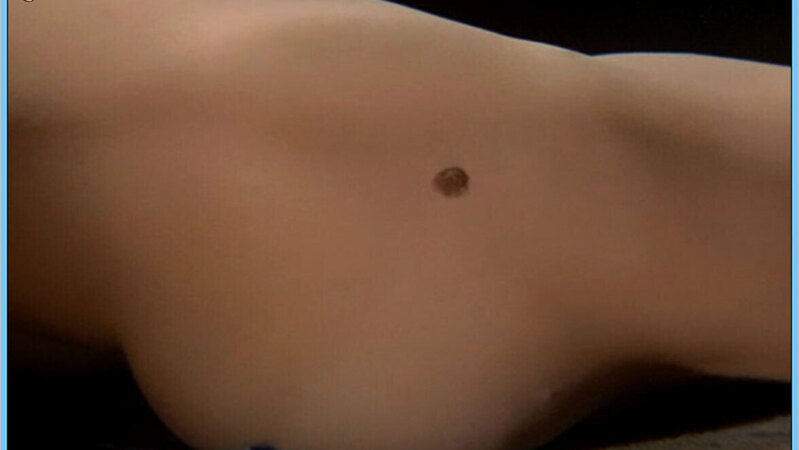 Hottest Estella Blain Scene in Angélique and the King. Sexy, mole, side profile. 638042