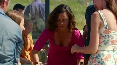 Alice Braga in Kill Me Three Times (2014) Sexy Bending Over Brunette 760625