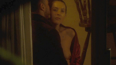 Nudes of Virginia from Let Me In. Breasts, brunette, couple. 692958