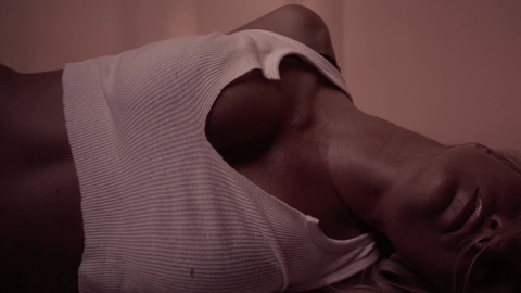 Sara Jean Underwood in Deadly Weekend (2013) Sexy Cleavage Sexy 735542
