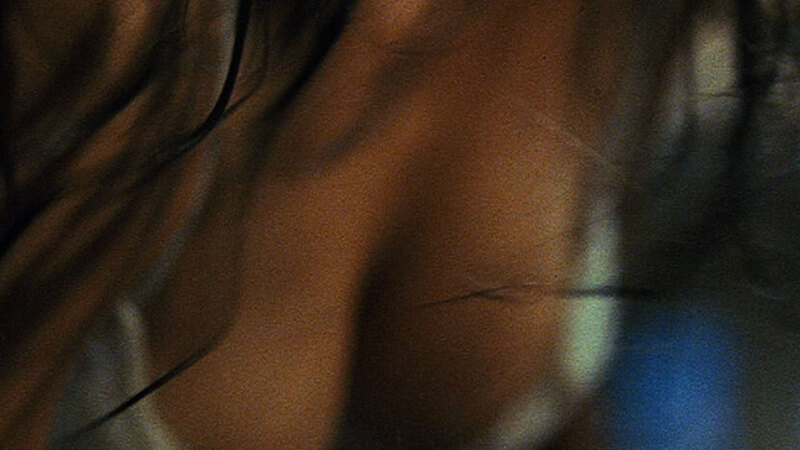 Mirrors's Sexiest Scenes with Paula Patton. Sexy, bra close-up, cleavage. 651534
