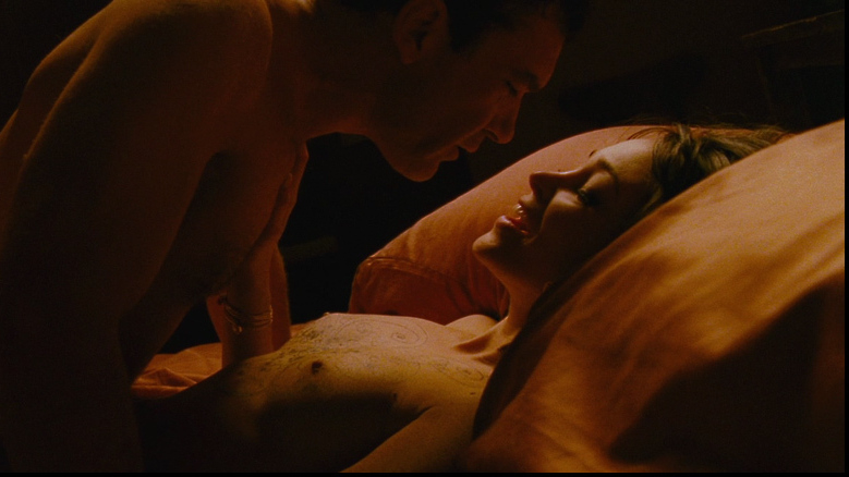 Autumn Reeser Nude as Fay Neman. Breasts, couple in bed, man on top. 696158