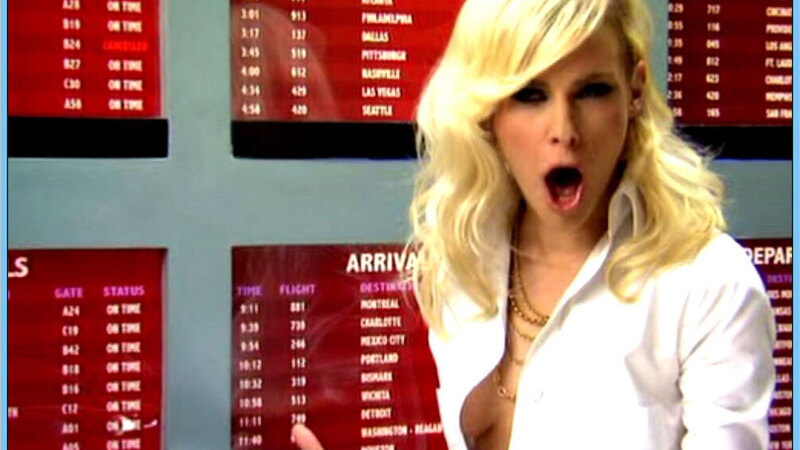 Hottest Maja Ivarsson Scene in Snakes on a Plane. Sexy, blonde, cleavage. 636617
