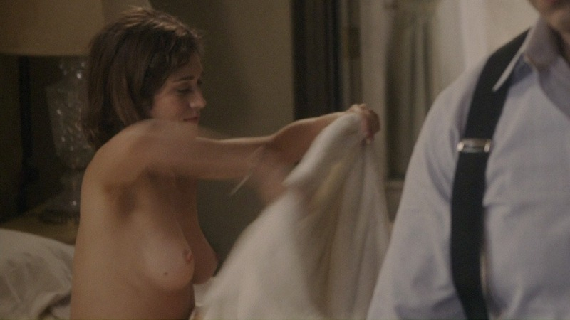 Lizzy Caplan Naked in Masters of Sex. Breasts, brunette, in bed. 763375