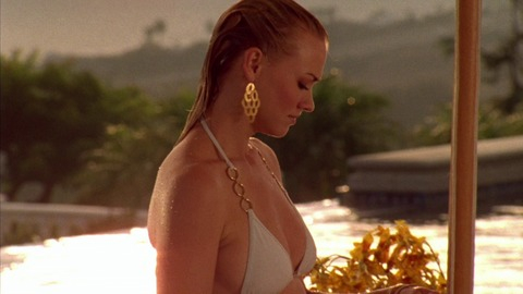 Sexiest Yvonne Strahovski Scene in Chuck. Bikini, SFW, cleavage. 816139