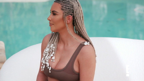 Hottest Herself Scenes. Sexy, beads in hair, braided hair. 839409