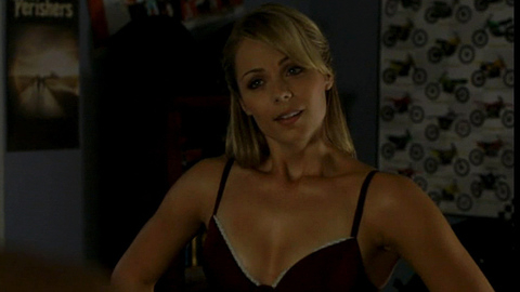 Laura Vandervoort in V (2009-2011) Underwear Black Bra Blonde 678083