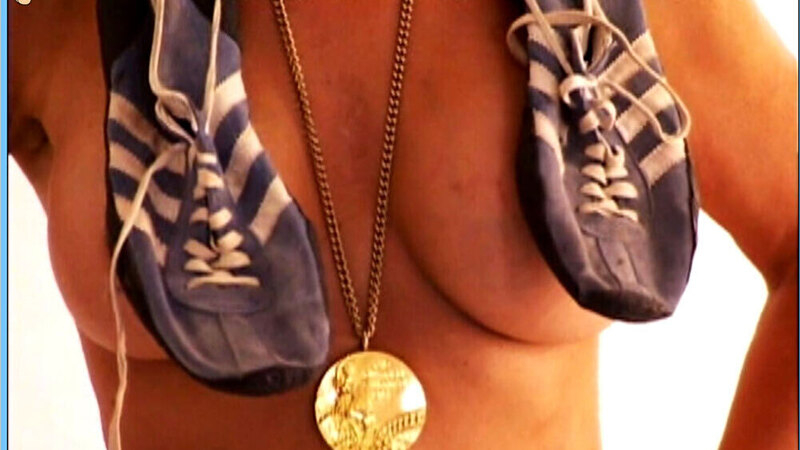 Hottest Kris Jenner Scene in Keeping Up with the Kardashians. Sexy, SFW, close-up. 665840