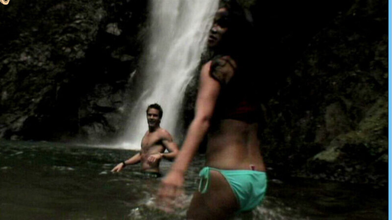 Sexiest Scenes of Mandi from Welcome to the Jungle. Sexy, back exposed, black hair. 648461