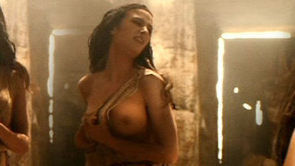 Clytia from Sa majesté Minor Naked. Breasts, big breasts, black hair. 650531